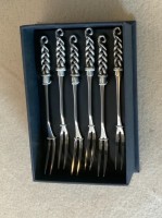 PLAITED DESIGN FORK SET